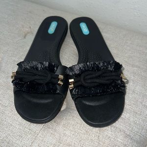 Oka b black sandals SZ-6.5-7.5 M
